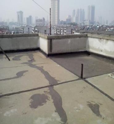 永泰漏水维修 楼顶漏水是什么原因，楼顶漏水维修方法是什么?